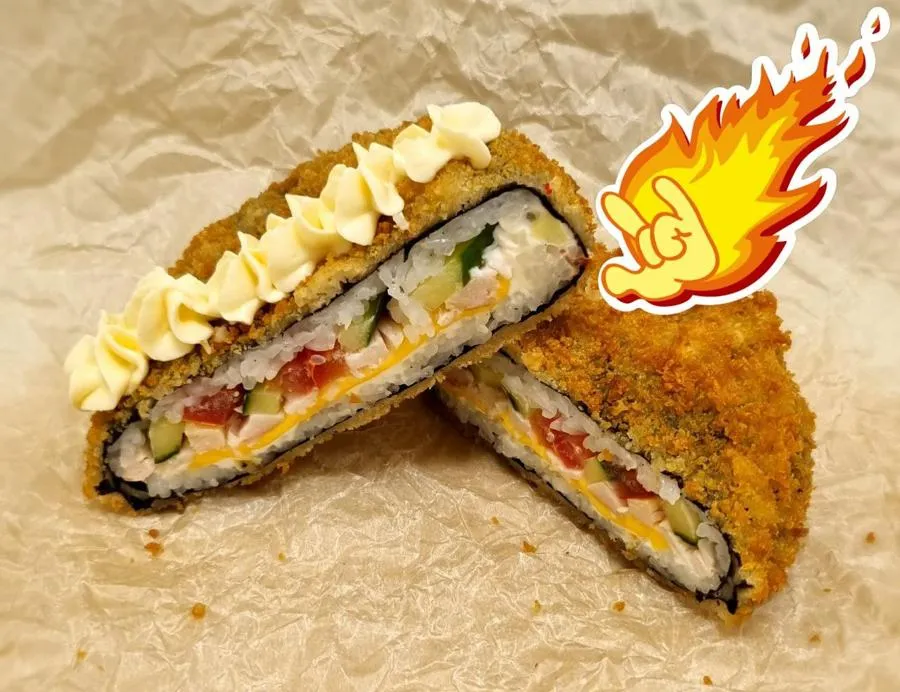 Суши-бургер с курочкой ОСТРЫЙ